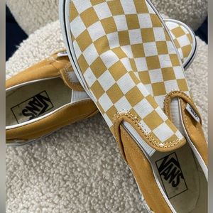 BNWOT Vans slip-ons checkered pattern size 9